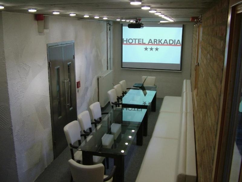 Hotel Arkadia Pécs Exterior photo