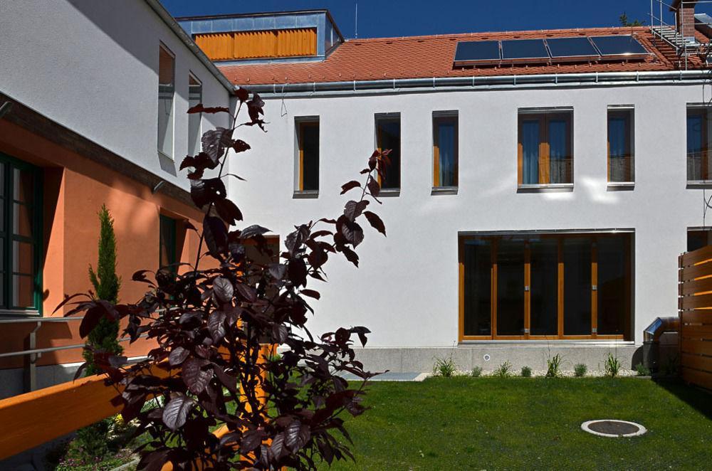 Hotel Arkadia Pécs Exterior photo