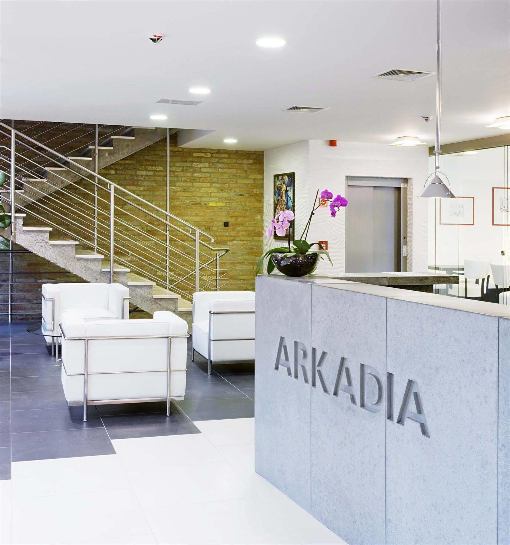 Hotel Arkadia Pécs Exterior photo